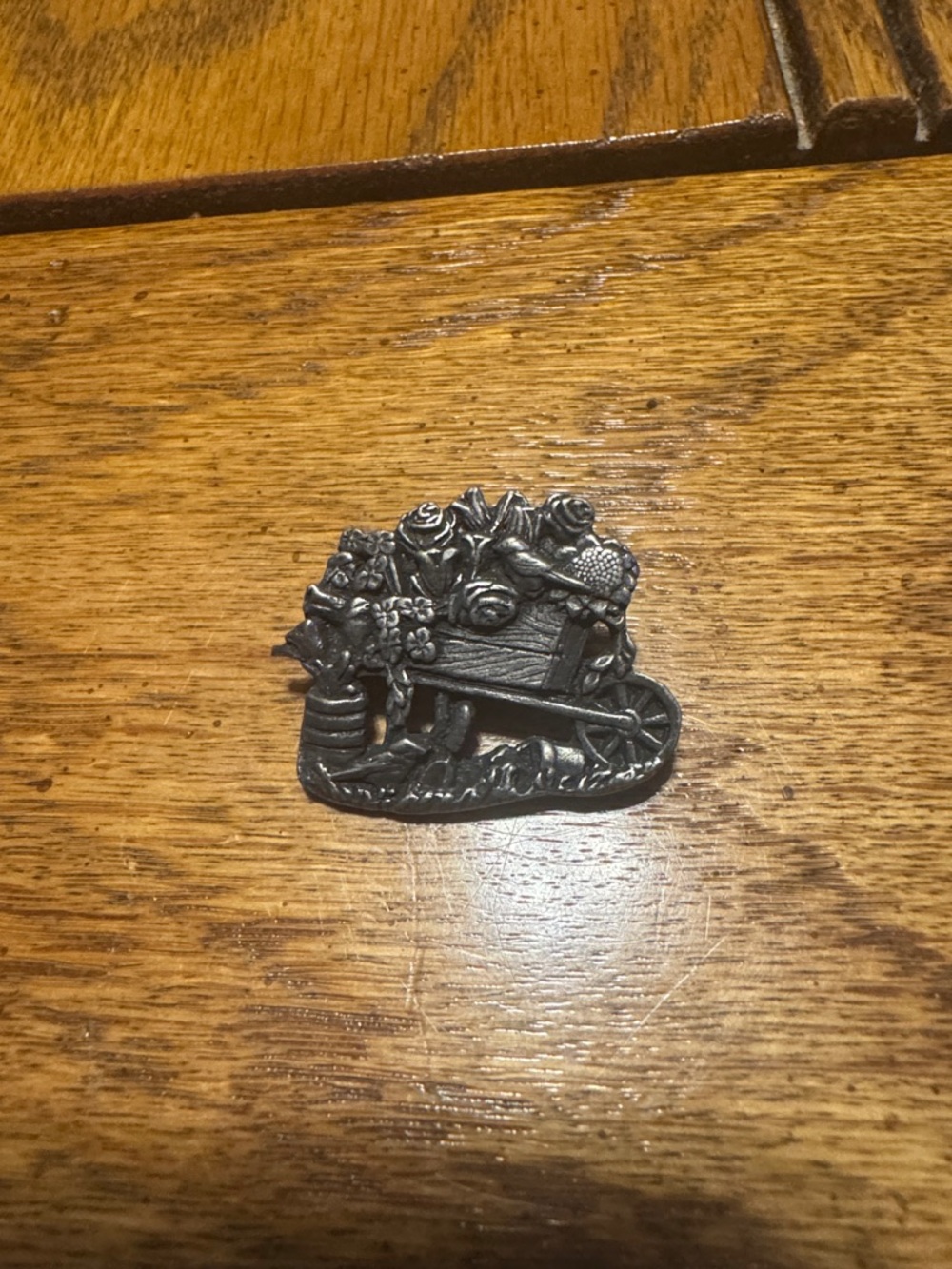 Antique-Style Metal Wheelbarrow Brooch Pin in Dark Pewter